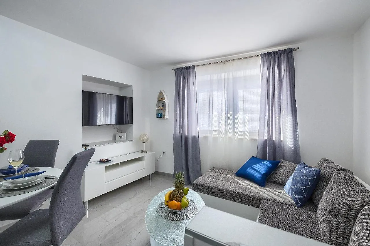 Apartment Studio Apartman Luka Pomer