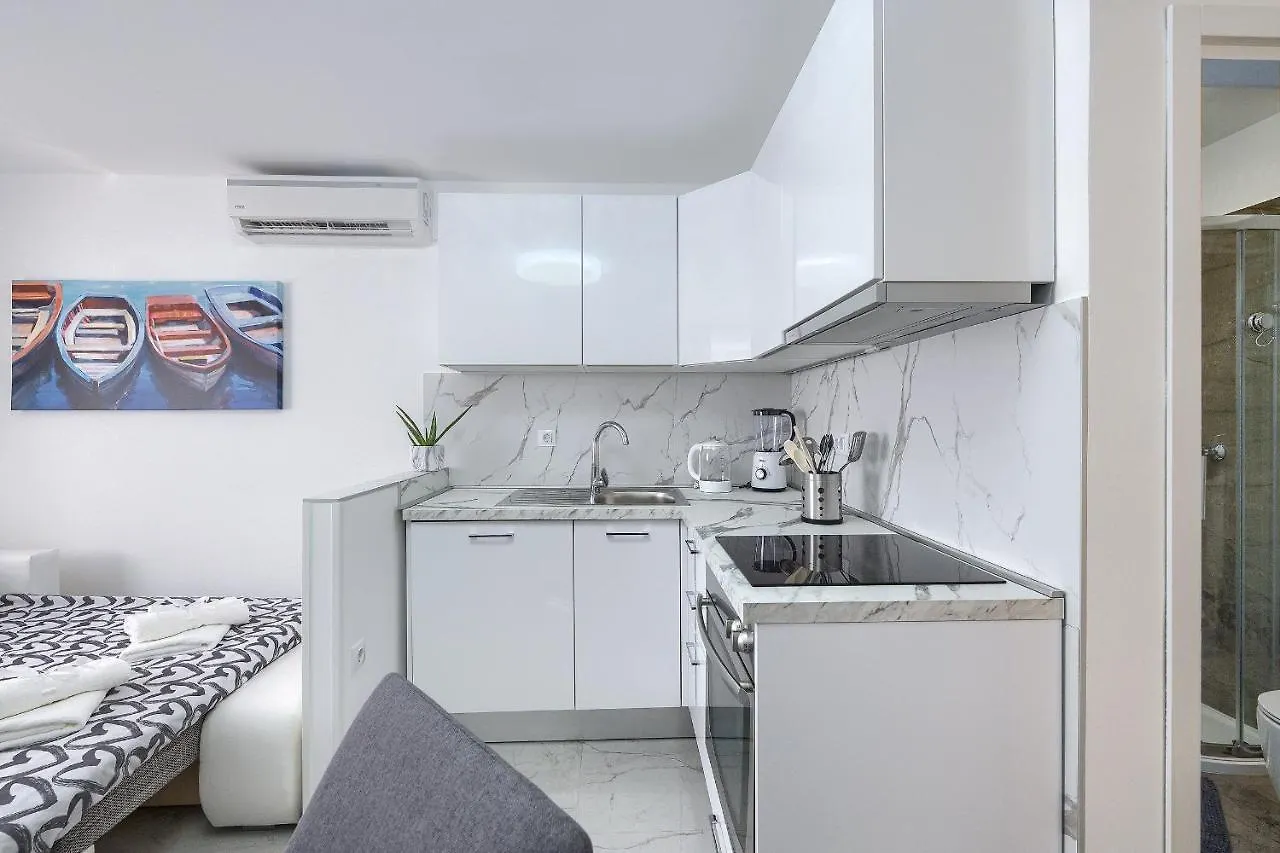 Studio Apartman Luka Pomer 0*,
