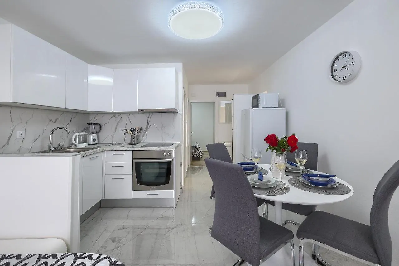 Studio Apartman Luka Pomer 0*,  Croatia