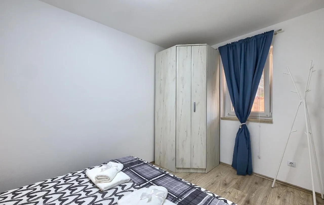 Studio Apartman Luka Pomer Daire