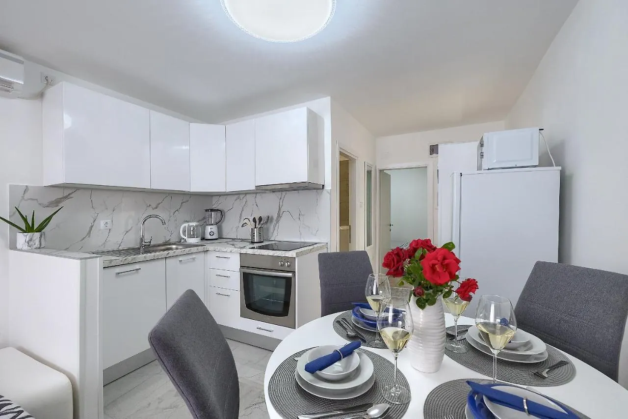Daire Studio Apartman Luka Pomer